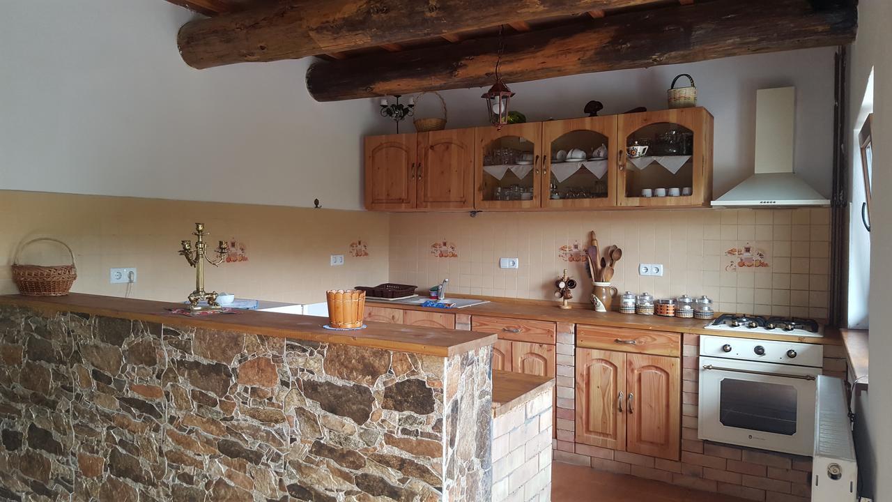Отель Casa Din Piatra Пояна Экстерьер фото