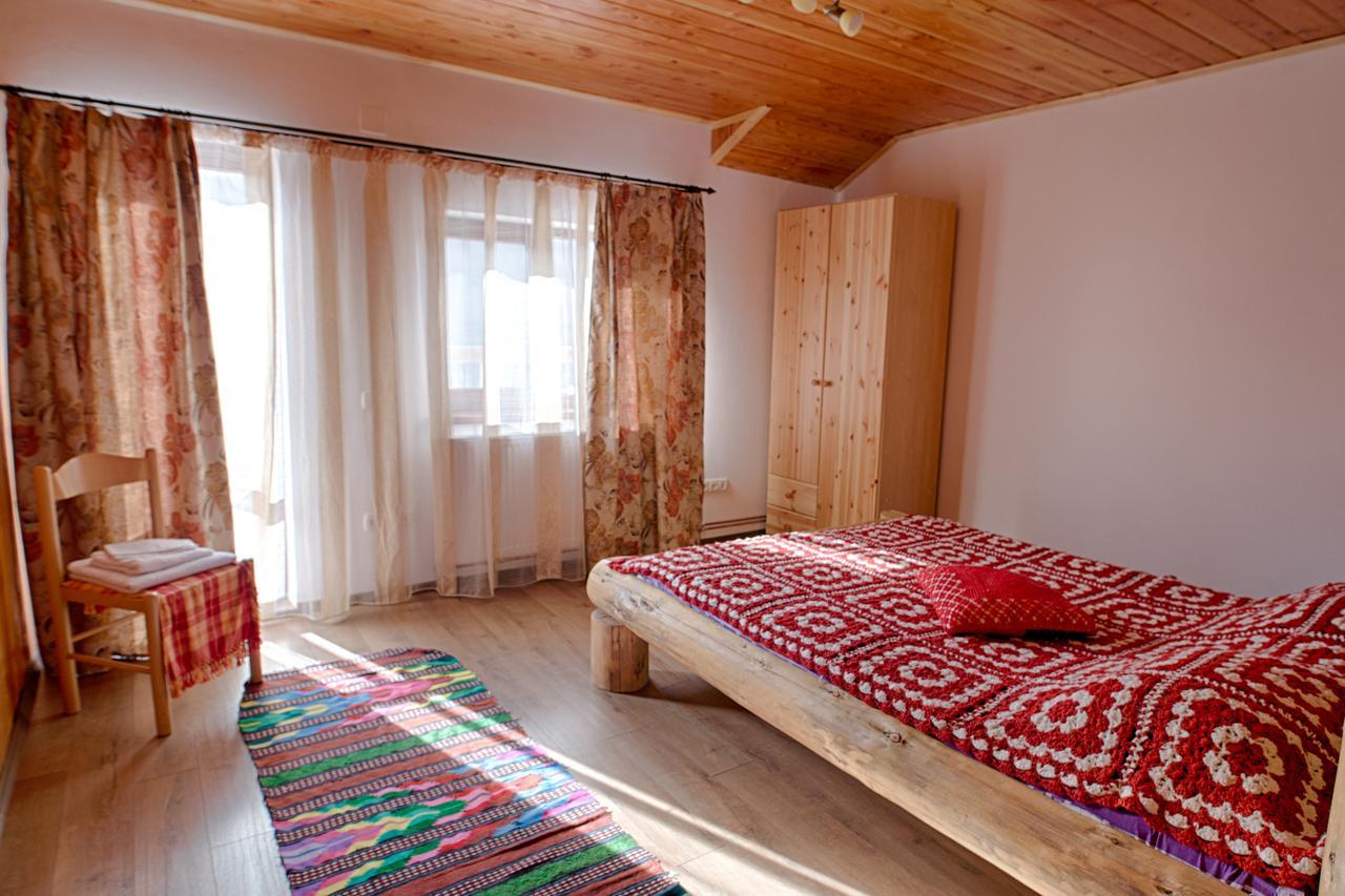 Отель Casa Din Piatra Пояна Экстерьер фото