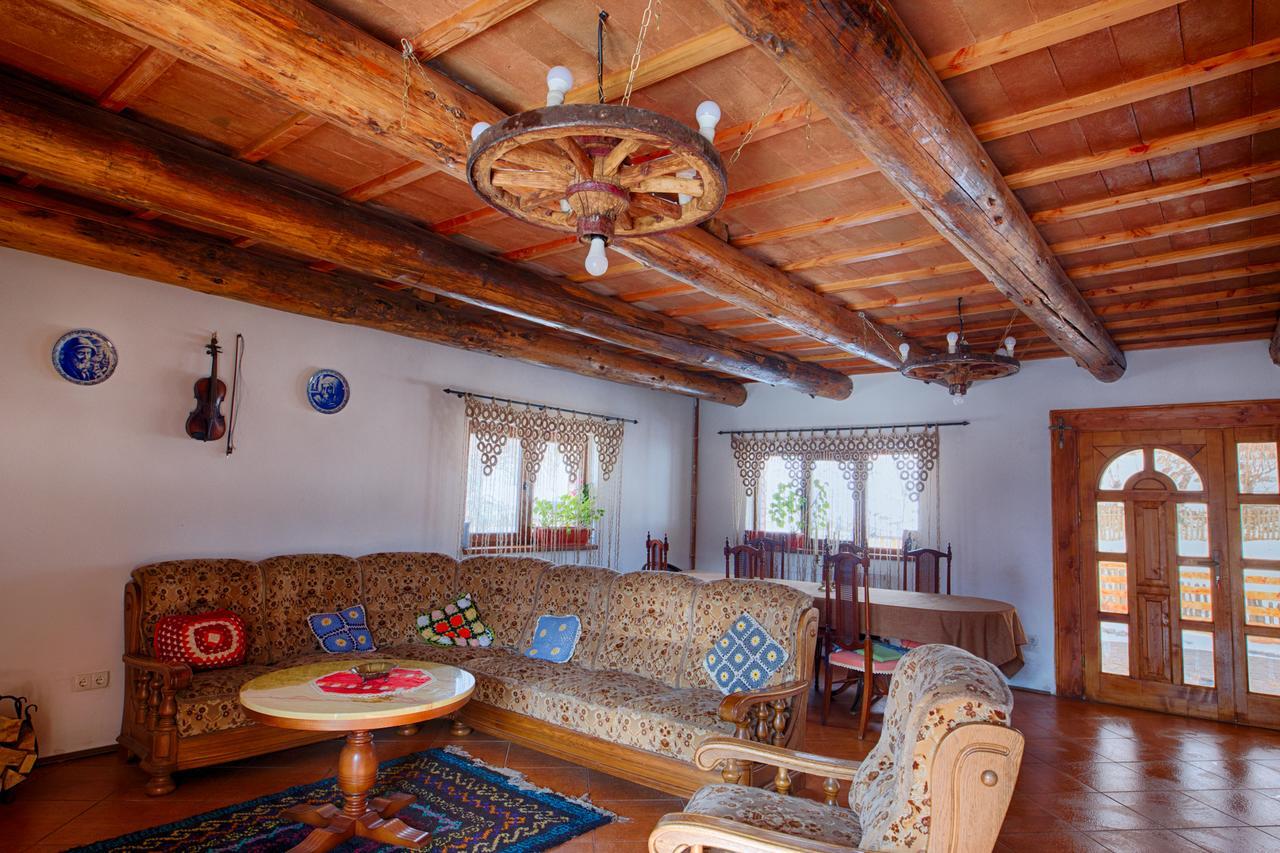 Отель Casa Din Piatra Пояна Экстерьер фото