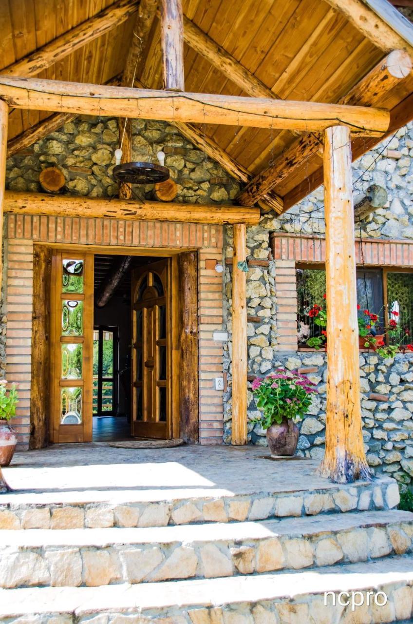 Отель Casa Din Piatra Пояна Экстерьер фото